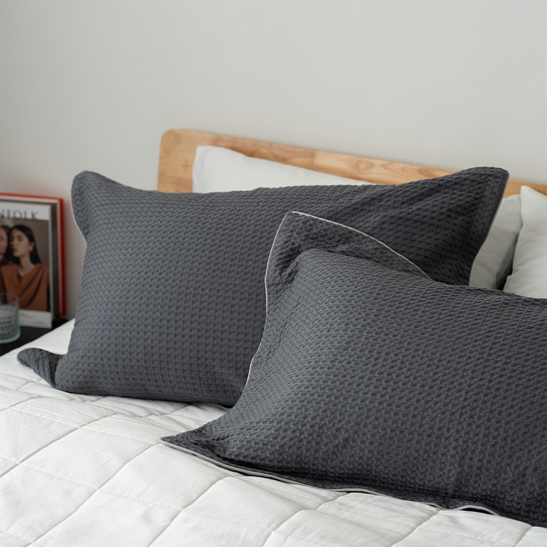 KAPAS LIVING cotton waffle pillowcase (x2)