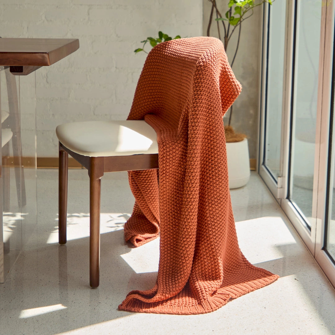 Knitted Blanket Chair Common
