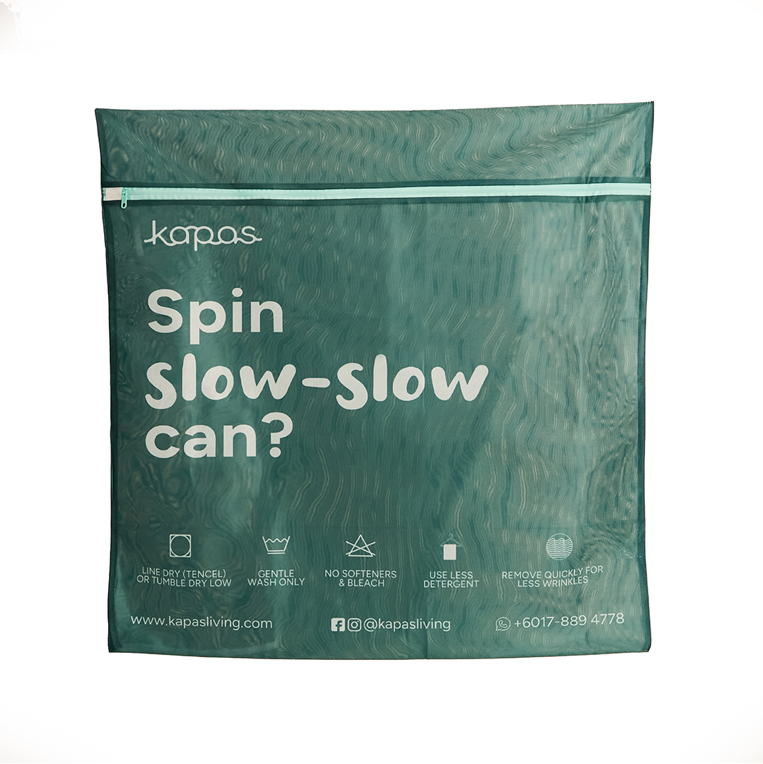 Laundry bag made of fine mesh. Extra-large for bedsheets