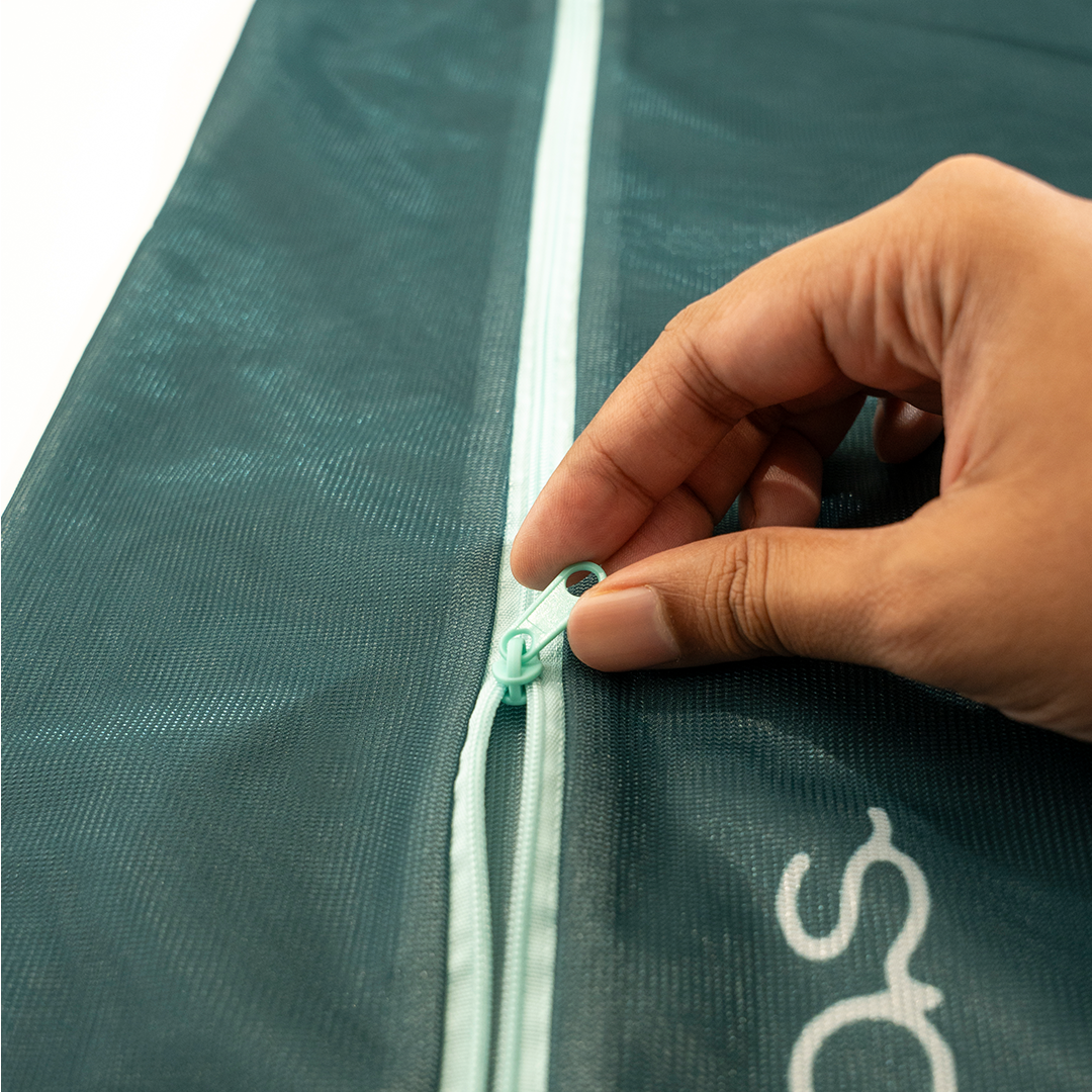 Laundry bag made of fine mesh. Extra-large for bedsheets