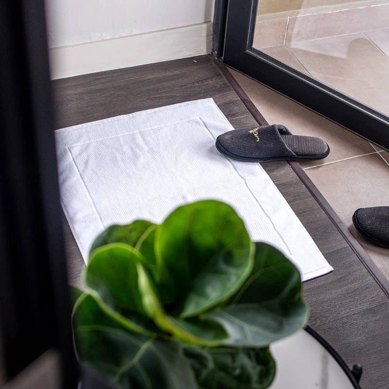 KapasLUXE extra-long staple bath mat